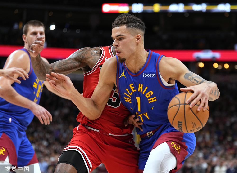 通过进一步 通过进一步